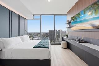 Luxury E11EVEN Residence Pool Beach Club & Gym - 7