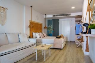 Harbora Suites - Ayia Napa Harbour - 3