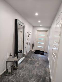 Anne House - 7