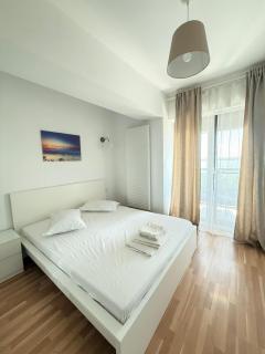 Ini Apartment Lake View Iaki - 4