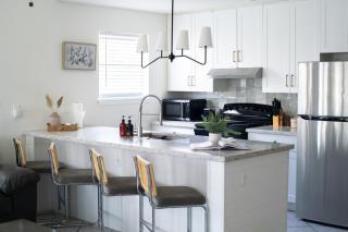 301, Ocean Side, Patio, Laundry, Desk - 8