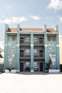 301, Ocean Side, Patio, Laundry, Desk - 6
