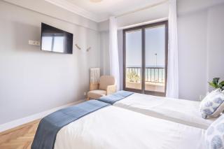 GRAN APARTAMENTO EN PRIMERA LINEA DE PLAYA - 8