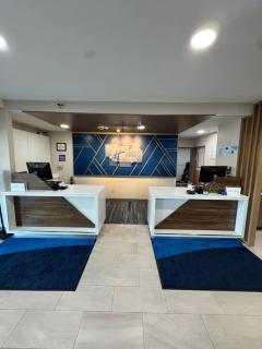 Holiday Inn Express Deforest Madison Area by IHG - 8