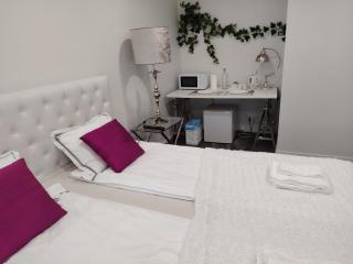 Anne House - 8