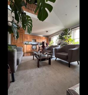 Bright Penthouse with Private Rooftop & Duplex Living Room ! - 9