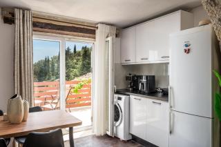 Art House Seaview & Jacuzzi Spartylas Sleeps 4 - 1