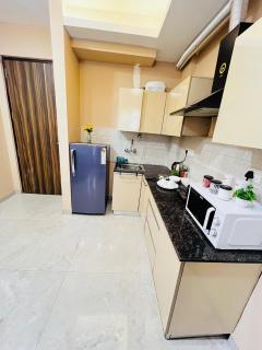 HomeScape Retreat Near Metro Sector 43 Gurgaon - 5