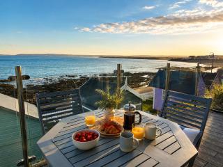 Westward Ho! Sea View Retreat - Family-Friendly Coastal Home - 0