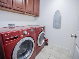 Insurance Ready 4BR Family Home Traveling Pros - 1