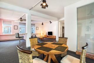 Loftwohnung 140 qm mit Parkplatz, Wlan, 2 Schlafzimmer, Terrasse , Wäscheservice - 2