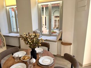 A cozy apartment with balcony in old Tbilisi - 9