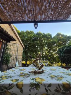 Casa Serafina trilocale con arredi d'arte e parcheggio privato - 1
