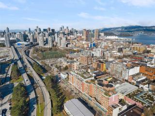 1 BR Downtown Apartment - 3