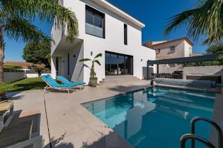 VILLA DE LUXE SUD DE LA FRANCE - PLAGE - PISCINE - JACUZZi - 6
