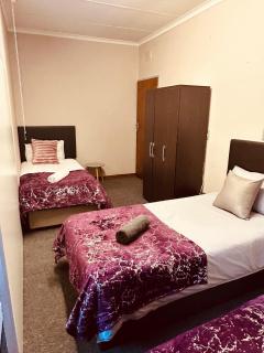 Gems at 1124 Pretorius - 7