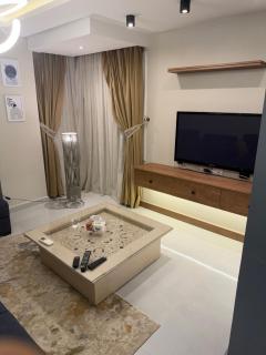 Luxury flat near airport شقة فاخرة بالقرب من المطار و الرحاب - 9