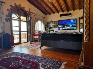 A historic STONE VILLA with private garden, terrace and private pool just for you - 9