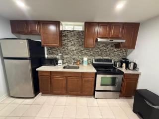 Entire PrivateSuite Separate Entrance Free Parking - 4