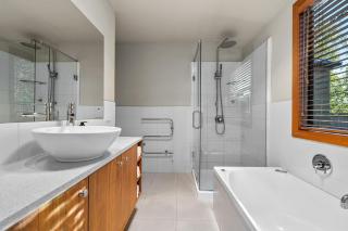 Lansdown Apartments - 1