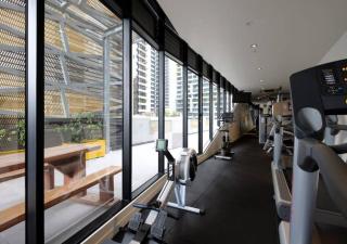 Cozy CBD Apartment with Outdoor Balcony Setup, Gym, Pool, Sauna & Dining Room - 9