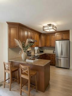 Luxury 5BR Lakeview Retreat - Sleeps 14 with Private Hot Tub, Firepit & Playground - 1
