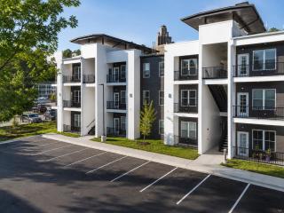 Downtown Escape by Bathhouse Row & Convention Center, Suite 106 - 4