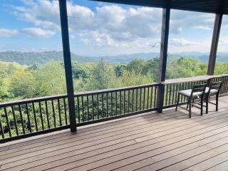 Sugar Mountain Condo, Sleep 4, Deck Mountain Views - 4
