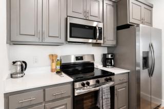 Downtown Retreat - National Park & Convention Center, Suite 203 - 2