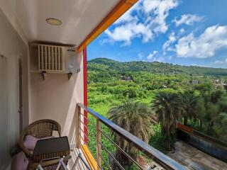 One-bedroom condo on Nai Harn Beach, Rawai - 4