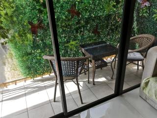One-bedroom condo on Nai Harn Beach, Rawai - 6