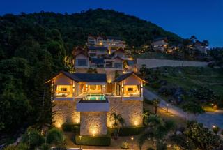 Villa Awan-Tujuh 3BR with Private Infinity Pool - 0