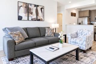 Newly Built Downtown Suite & Walk Everywhere, #204 - 6