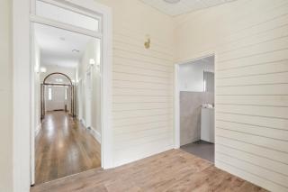 Rosehaven Retreat - Free Parking - Games Room - Walk to Restaurants - 1
