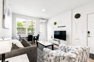 Charming 1 Bed - Balcony - Free Parking Downtown, #206 - 6