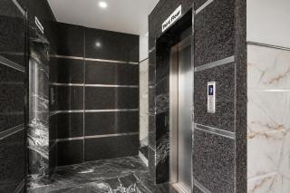 FabHotel Prime Golden Leaf - 0