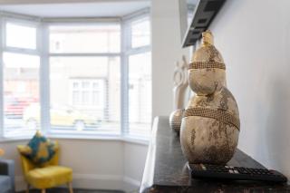 2BR Darlington Home by Stay With Us - 1