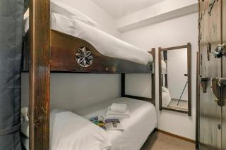Prestige Eleven In The Center Of Town - Happy Rentals - 3
