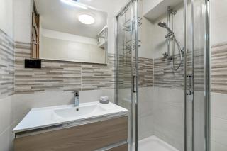 Prestige Eleven In The Center Of Town - Happy Rentals - 2