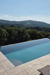 Aubié modern barn swimming pool and AC - 9