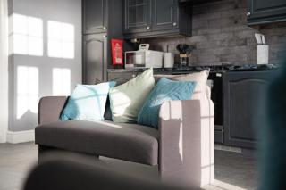 4BR Mitchell Street Apartment Sleeps 6 by Stay With Us - 5