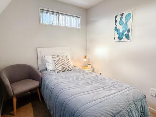 Riccarton 5BR, 400m to Westfield Mall - Regents 94A - 4