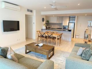 THE WATERFRONT APARTMENTS 2 Bedroom Apartment with Courtyard Views located on the Geelong Waterfront - 4302 - 6
