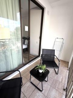 408 Abundant Abode CBD 1BR Best Location & Balcony - 6