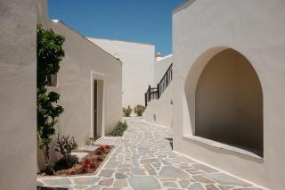 Proteas Hotel & Suites - 1