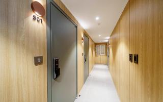 d hotel - 2