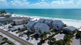 Pelican Pointe 2C - 9