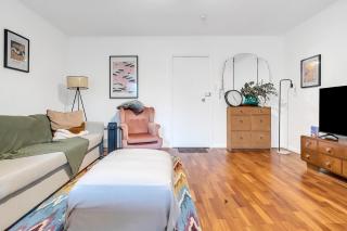 Bright 1 Bedroom Apartment in Lane Cove - 4