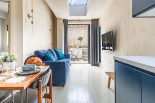 Pet-Friendly Flat with Garden Sleeps 4 - 8