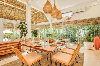Villa New York - 4 BDR Pool Luxury Villa, next to The Forge Bali - 7